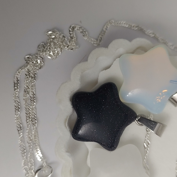 925 Gemstone Starfish Necklace - Picture 10 of 10